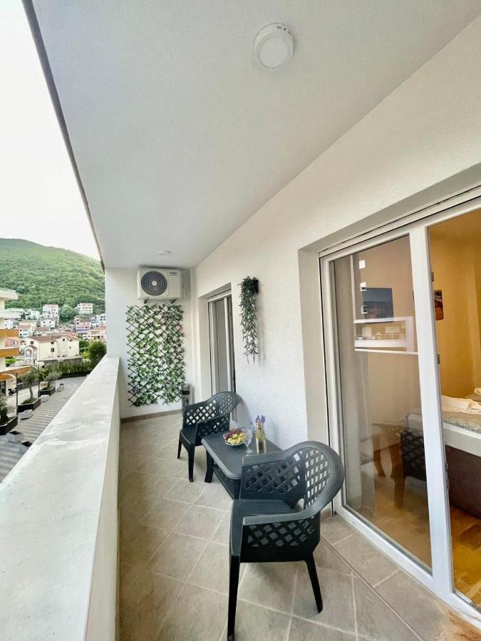 Olive Square Apartment Budva Dış mekan fotoğraf